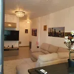 Apartment Antonia Alezzi *