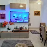Antonia Alezzi Apartment *