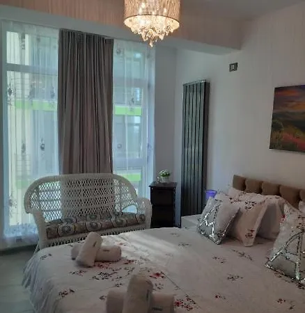 Antonia Alezzi Apartment *
