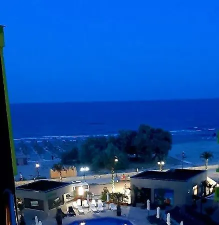 Antonia Alezzi Beach Resort Apartment Năvodari