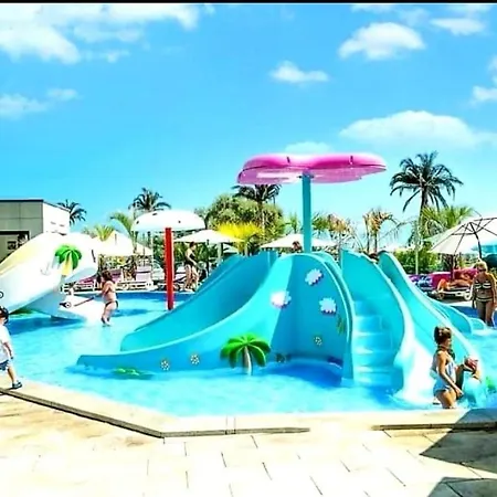 Antonia Alezzi דירה Năvodari