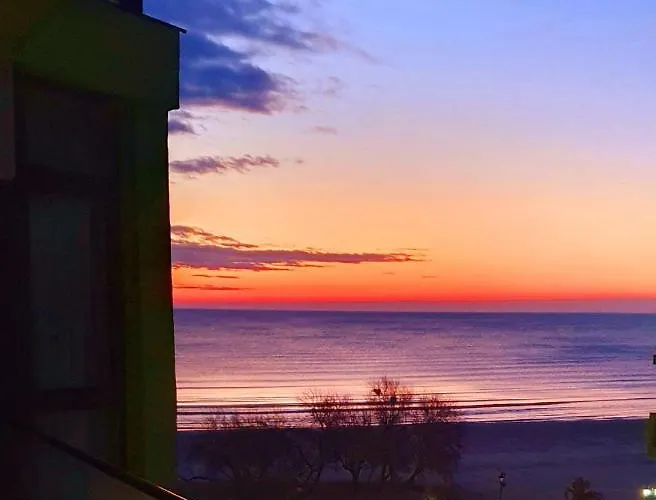 Daire Antonia Alezzi